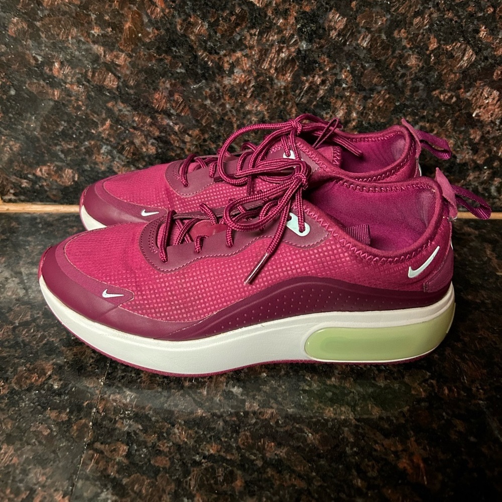 Nike air max  true berry running shoes size 8
